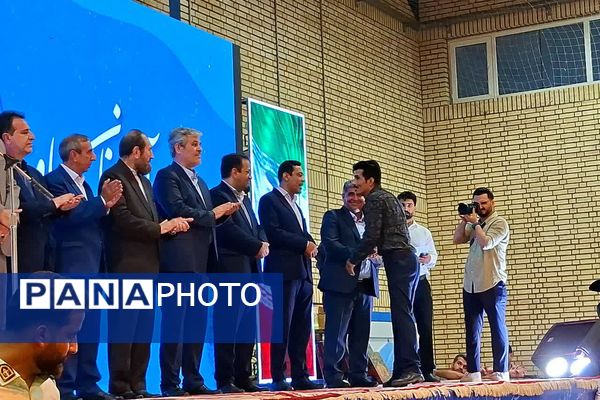 نخستین همایش مهر آفرینان باوی در باشت