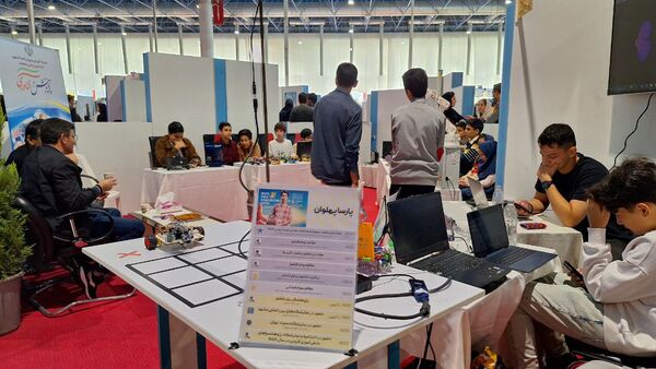 غرفه رباتیک و هوش مصنوعی ناحیه ۶ 