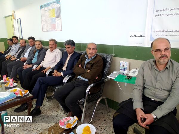 جلسه شورای دبیران دبیرستان نمونه آیت‌الله خامنه‌ای