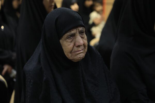 جلسه گرامیداشت و تجلیل از پدران و مادران شهدا 