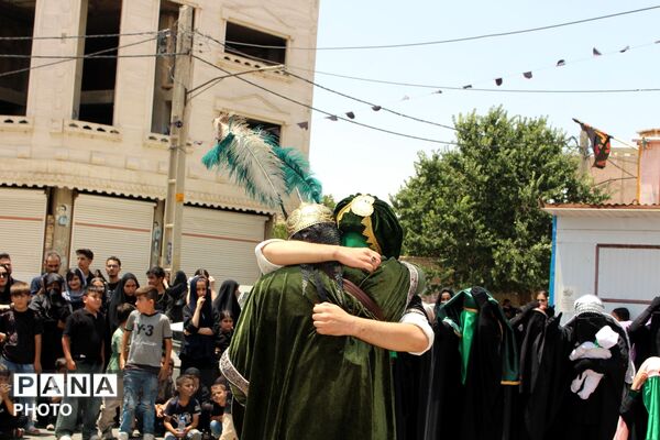 تجلی حماسه و وفاداری علمدار کربلا در اجرای عاشورایی گروه ستاره صبح