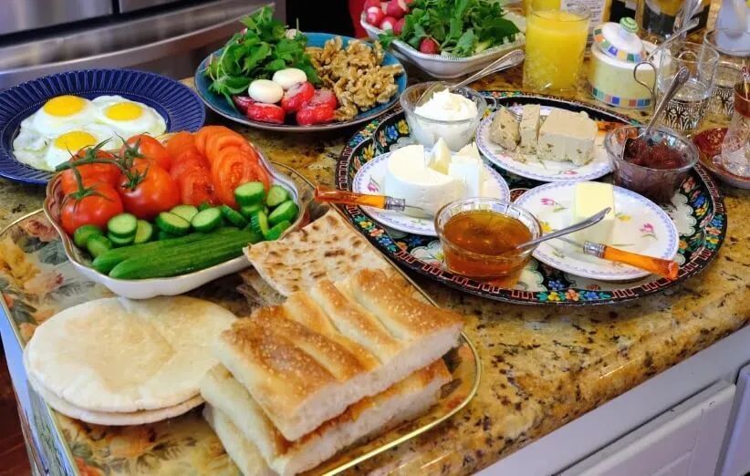 مصرف نکردن صبحانه، تعادل هورمون‌های سیری و گرسنگی را بر هم می‌زند 