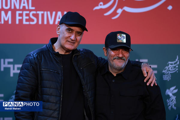 نشست نقد و بررسی فیلم «غوطه‌ور» در چهل و چهارمین جشنواره ملی فیلم فجر