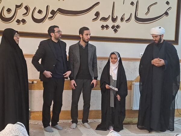 برگزاری نماز جماعت و زنگ گفت‌وگو در اسلامشهر