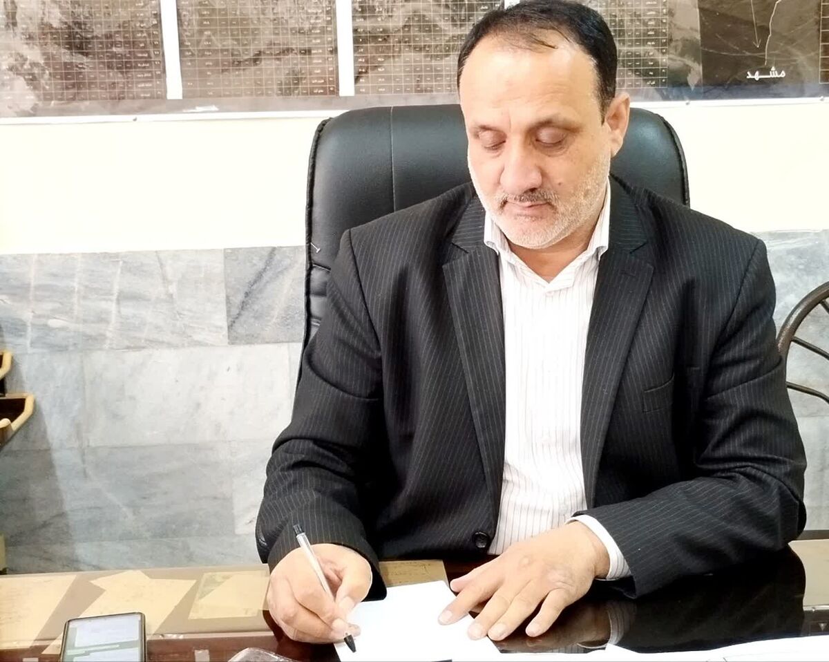 خیر نیک‌اندیش کلاتی با بسته مهربانی به استقبال سال تحصیلی رفت 