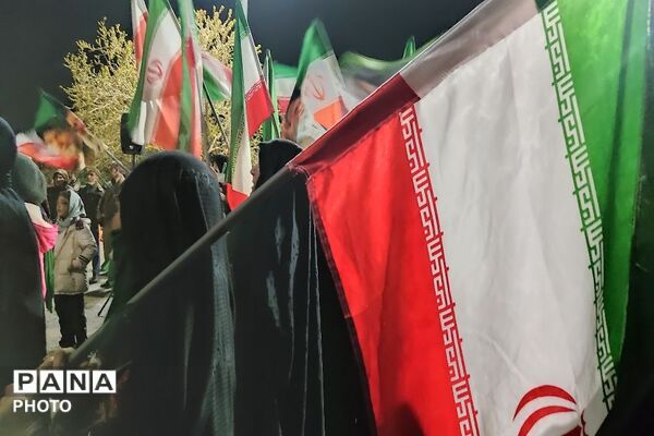 مقاومت در خیابان‌های شهر بار ادامه دارد