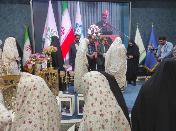 مراسم جشن ازدواج و اهدای ۱۱۰ جهیزیه به نوعروسان اصفهانی