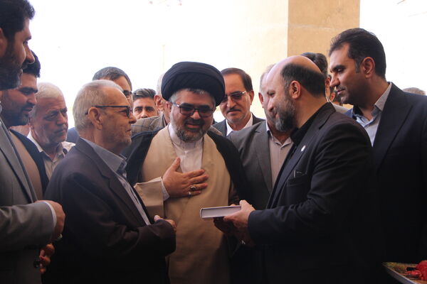 افتتاح آموزشگاه ۱۲ کلاسه شهید حسینی پور در اردکان