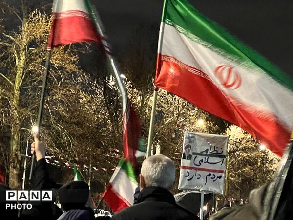تجمع باشکوه مردم کرج برای مبارزه با دشمن آمریکا صهیونی