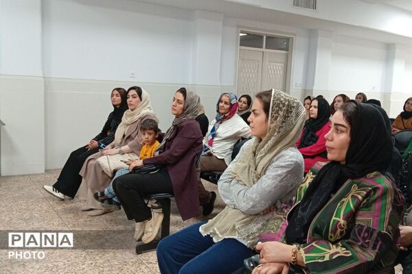 پیوند خانه و مدرسه در قاب دوربین