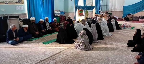 بازدید امام جمعه خلیل آباد از معتکفین مسجد جامع روستای نقاب