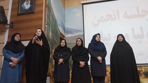 جلسه اولیا مربیان دبیرستان سرافرازان برگزار شد