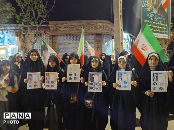 شامگاه دوازده فروردین؛شبی که طنین قدم های مردم رشتخوار،شهر را بیدار کرد