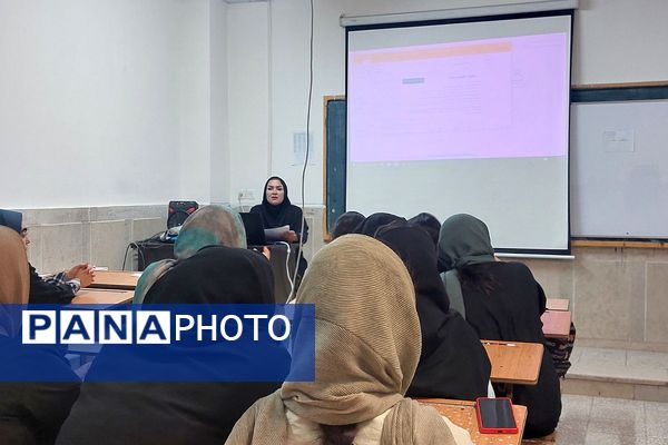 برگزاری همایش انتخاب رشته کنکور سراسری در مدرسه شهید راستی پردیس 