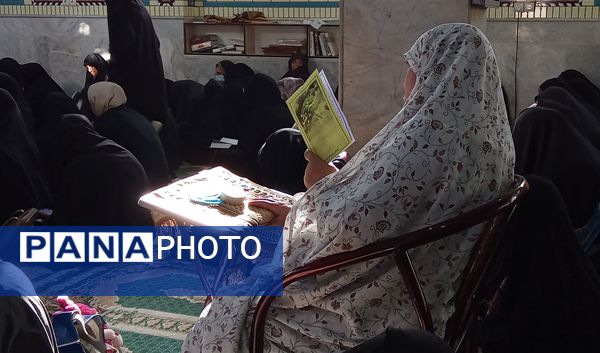 آوای دلنشین دعای عرفه در مساجد شهر بن طنین‌انداز شد