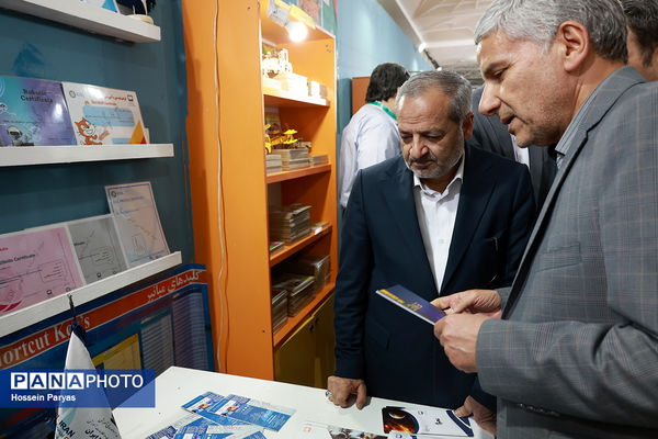 بازدید وزیر آموزش و پرورش از سی‌وششمین نمایشگاه بین‌المللی کتاب تهران 