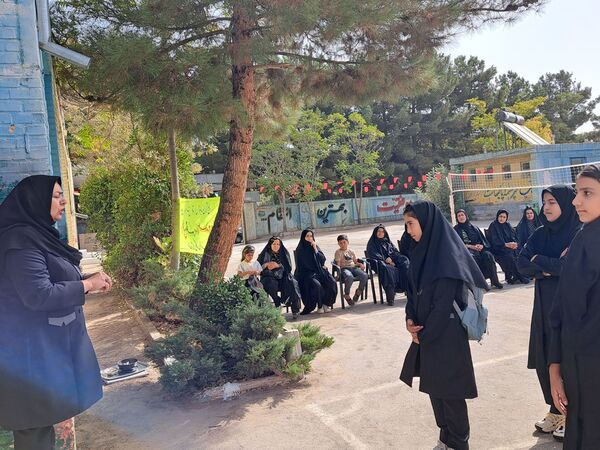برگزاری جشن جوانه‌ها در آموزشگاه تکتم باخرز