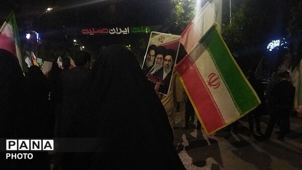 پنجاه و هشتمین شب از ایستادگی مردم در خیابان های نیشابور