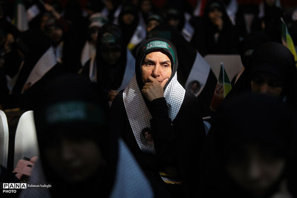 مراسم سالروز شهادت شهید حسین فهمیده و هفته بسیج دانش‌آموزی