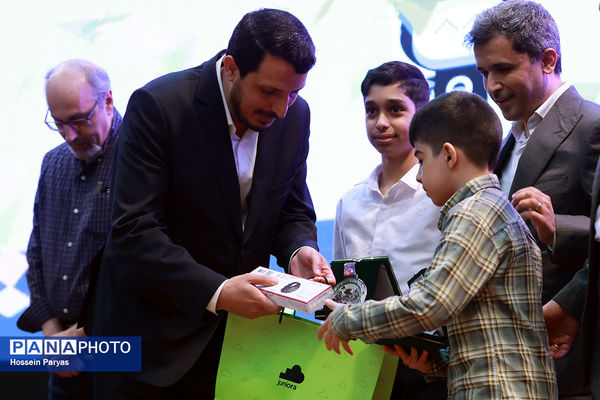اختتامیه «مسابقه ملی هوش مصنوعی دانش‌آموزی» 