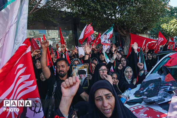 تشییع پیکر رهبر شهید انقلاب در مشهد مقدس-۳