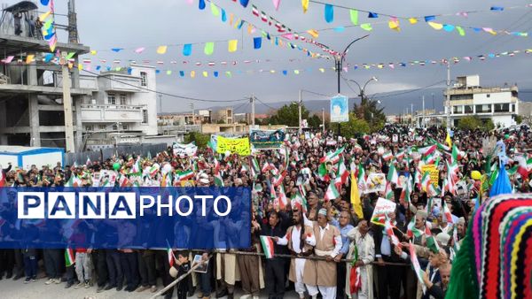 حضور  پرشور مردم در راهپیمایی ۲۲ بهمن دهدشت