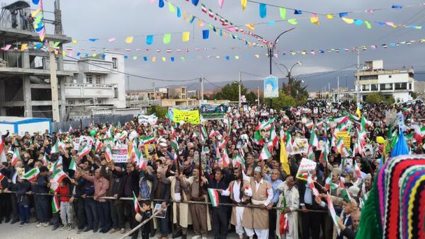 حضور  پرشور مردم در راهپیمایی ۲۲ بهمن دهدشت