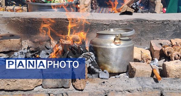 آیین باستانی سیزده بدر در دهکده ی  چوبی نیشابور