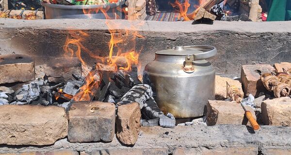 آیین باستانی سیزده بدر در دهکده ی  چوبی نیشابور