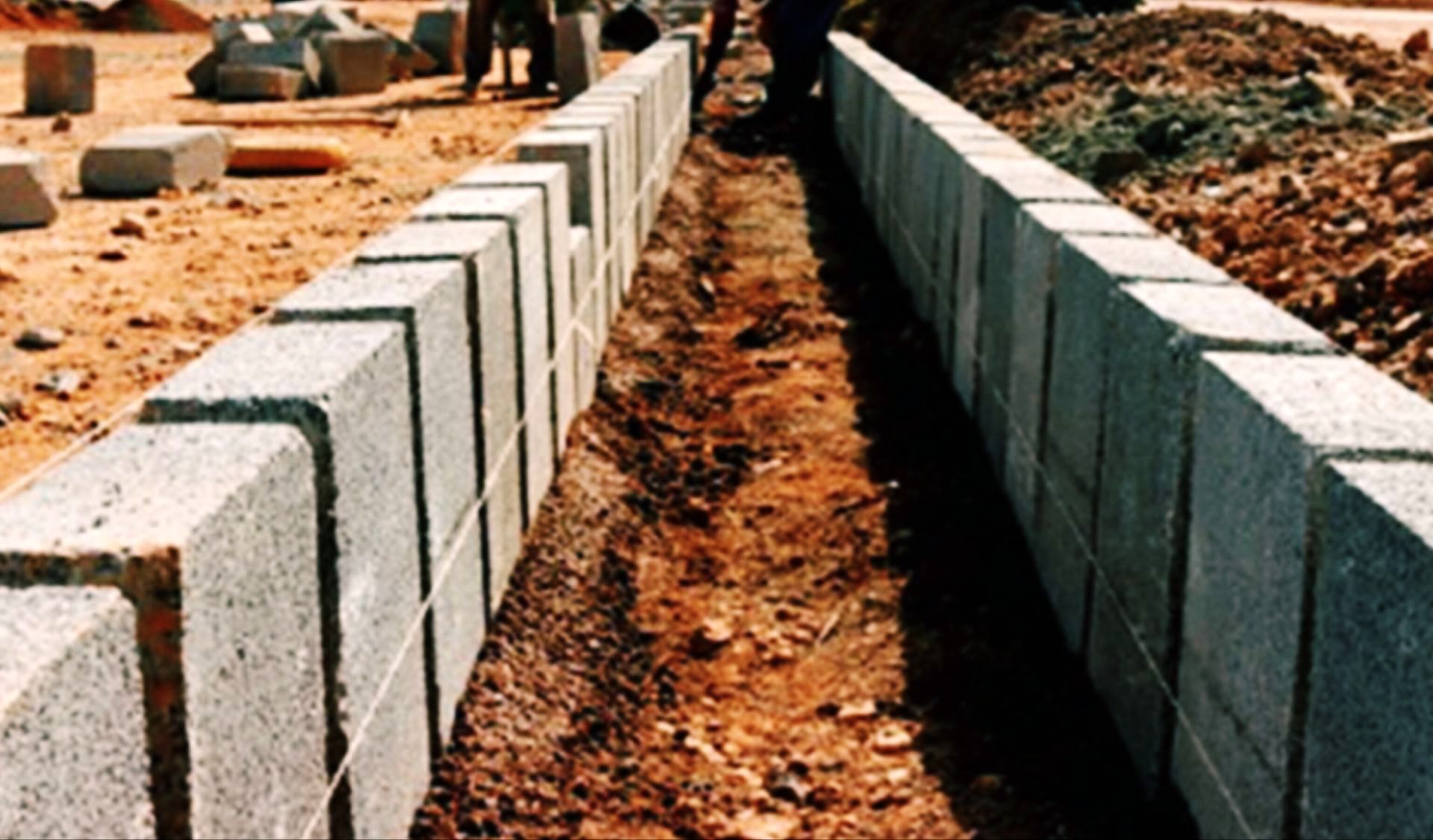 بازدید میدانی مسئولان از پروژه‌های عمرانی و زیرساختی روستای ده‌محسن