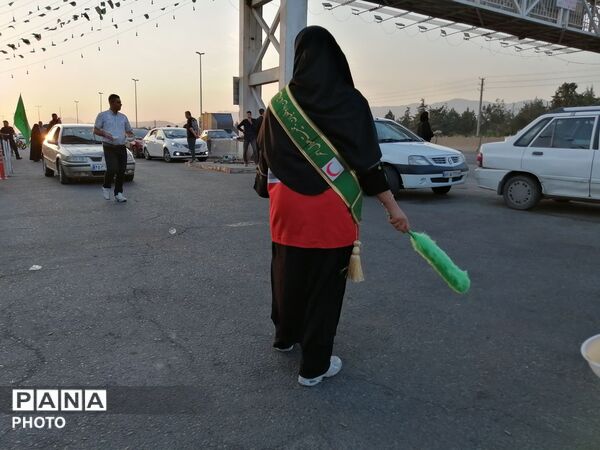  خدمت صادقانه خادمان و پذیرایی گرم از زائران در موکب تنکمان