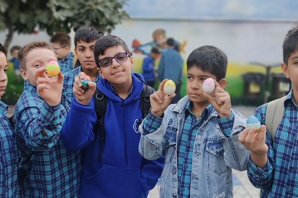 برگزاری روز جهانی تخم مرغ در دبستان فرهنگ۲ باقرشهر 