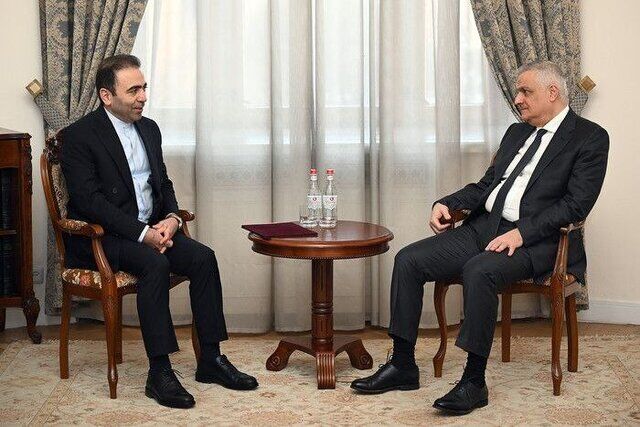 رایزنی دو جانبه دیپلمات ایرانی با یک مقام ارشد ارمنستان 