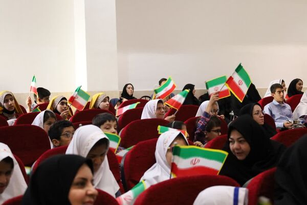 نواخته شدن زنگ مهر و مهرورزی در آموزشگاه زرکش