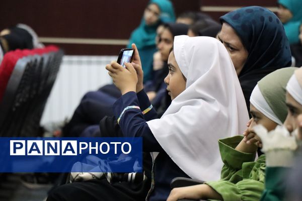 برگزاری اولین یادواره شهدای هنرمند در پاکدشت 