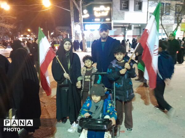 تداوم تجمعات شبانه مردمی در خونخواهی شهید امت و آئین شبی با پیکر شهدا