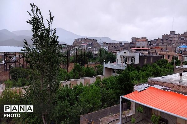 باران بهشتی، رنگین کمان زیبا و نسیم باطراوت بهاری هدیه اردیبهشت ماه در شهر بار