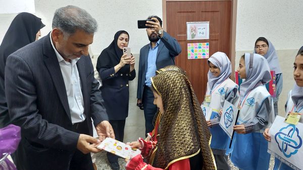 افتتاح اتاق بهداشت و روز جهانی غذا در دبستان شهیده کفاش ناحیه ۶ مشهد مقدس
