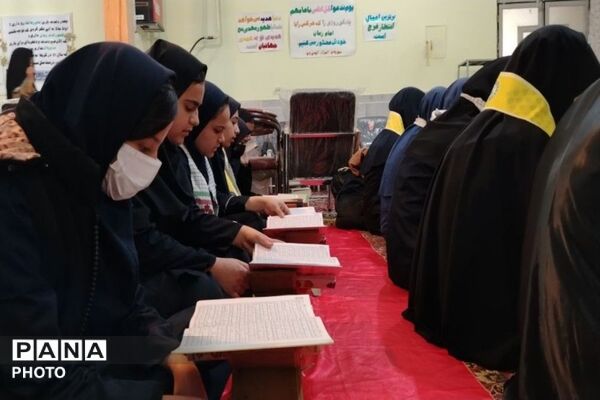 اجلاسیه نماز همراه با محفل انس با قرآن کریم در مسجد ابوالفضلی نیشابور 