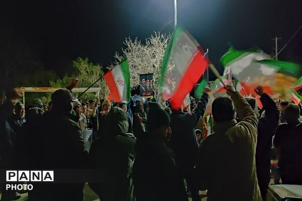 هوای سرد هم مانع حضور مردم شهر بار در اجتماعات شبانه نشد