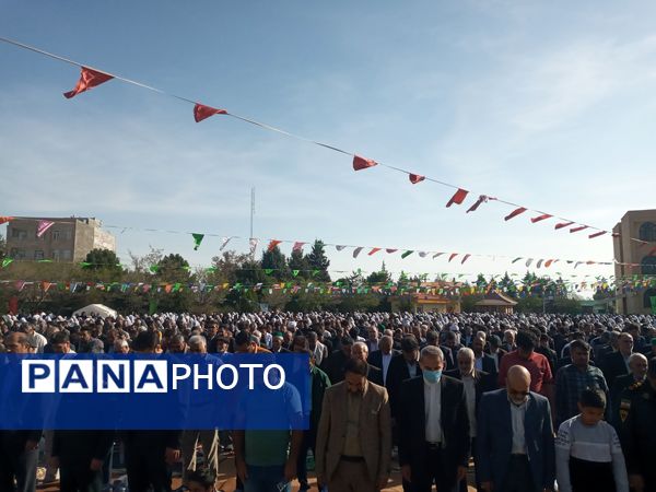 اقامه نماز عید فطر در شهرستان چناران