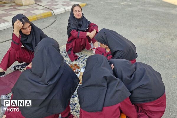 صبحانه سالم در هنرستان کبری زرگران ملارد 
