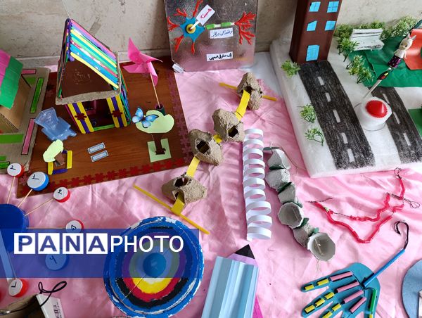 هفته پژوهش در دبستان توفیق شهرستان رباط کریم