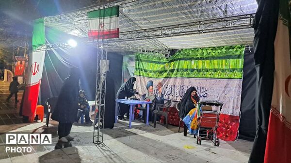 مراسم بیعت مردم ملایر با آیت‌الله سید مجتبی خامنه‌ای