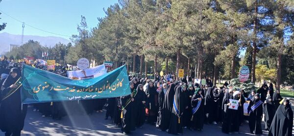 ۱۳ آبان؛ روزی که فریاد استقلال ملت ایران در تاریخ ماندگار شد