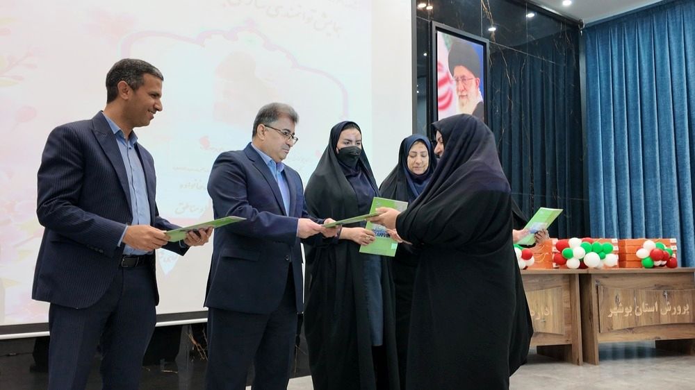 تمرکز بر توانمندسازی بانوان فرهنگی در همایش کارآفرینی طب سنتی بوشهر