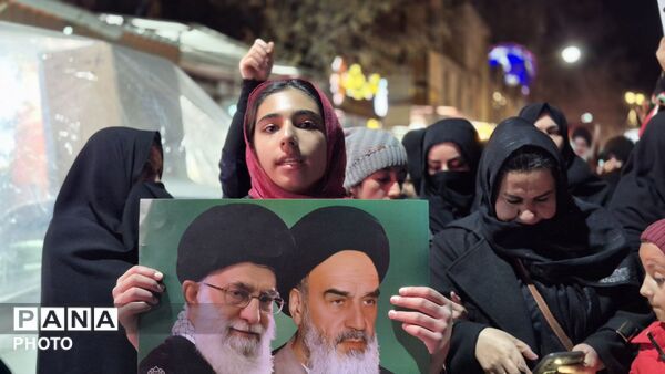 همراهی مردم فارسان با آرمان‌های رهبر معظم انقلاب 