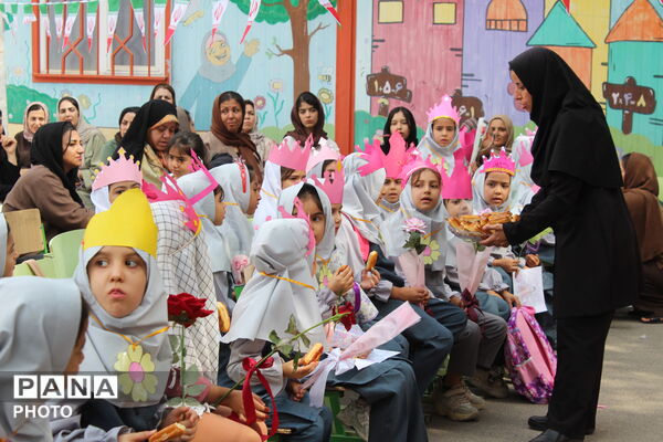 جشن شکوفه‌ها در مدرسه پیامبر اعظم(ص) سملقان