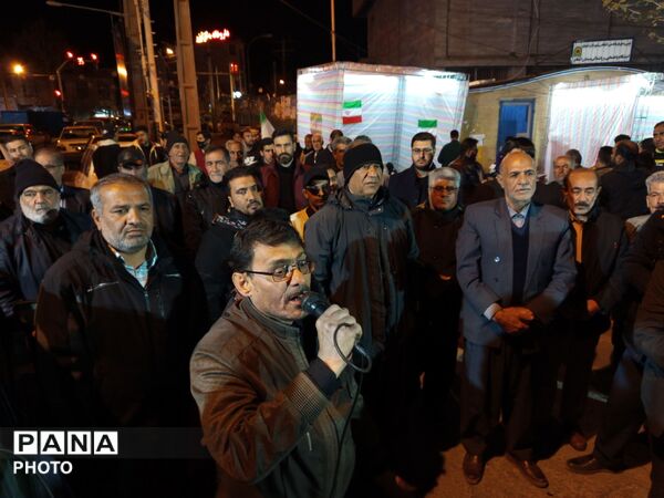 حضور در صحنه و تداوم حفظ وحدت ملی 