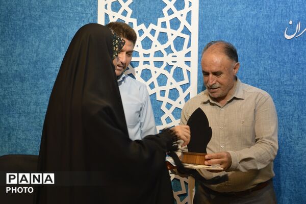 آیین تجلیل از نخبگان پرورشی در بهارستان‌دو